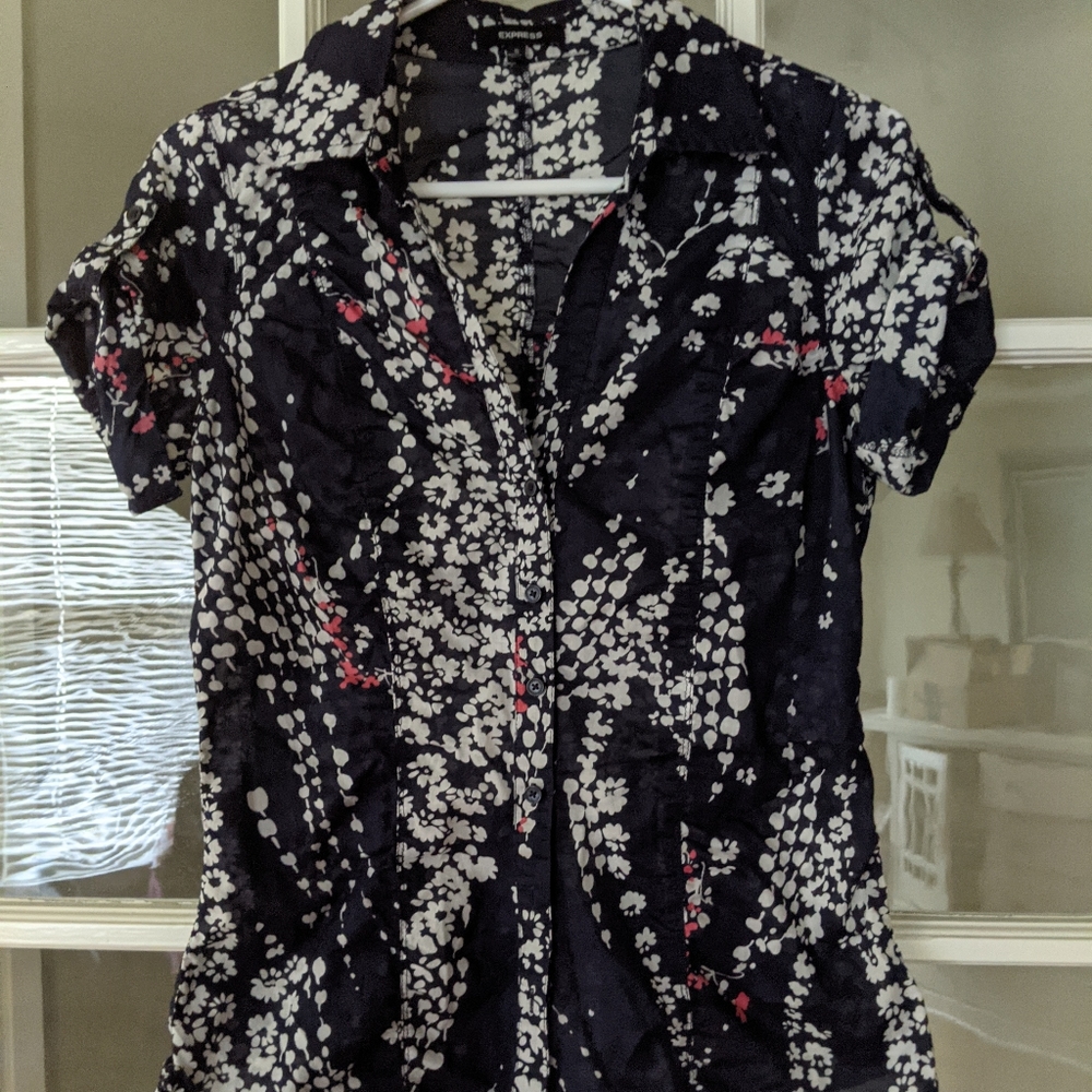 Floral button down short sleeve top